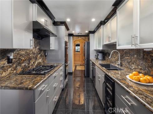 16255 Pacific 203 Circle, Huntington Beach, CA