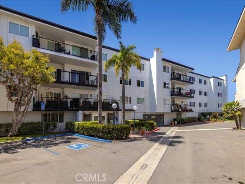 16255 Pacific 203 Circle, Huntington Beach, CA