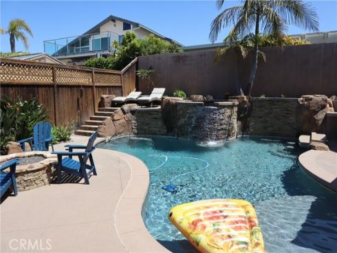 17132 Edgewater Lane , Huntington Beach, CA