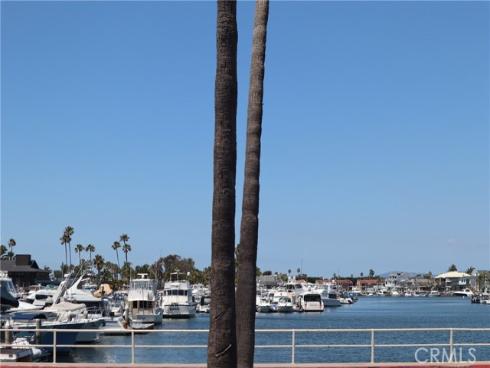 17132 Edgewater Lane , Huntington Beach, CA