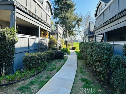 18242 Parkview 106 , Huntington Beach, CA