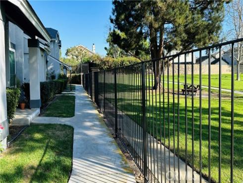 18242 Parkview 106 , Huntington Beach, CA