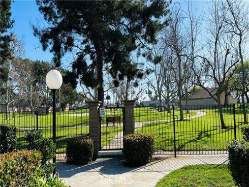 18242 Parkview 106 , Huntington Beach, CA