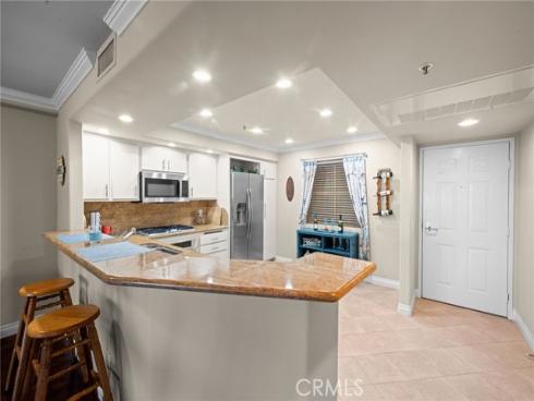200 Pacific Coast M-9 , Huntington Beach, CA