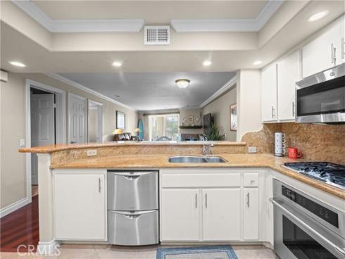 200 Pacific Coast M-9 , Huntington Beach, CA