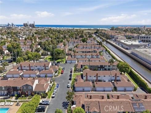 8141 Pennington Drive, Huntington Beach, CA