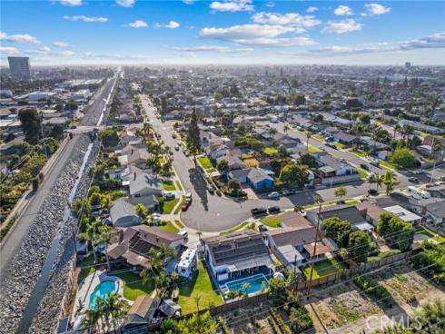 16842 Lucia , Huntington Beach, CA