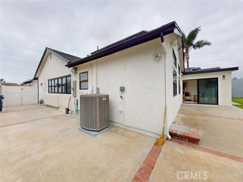 5781  Rogers  , Huntington Beach, CA