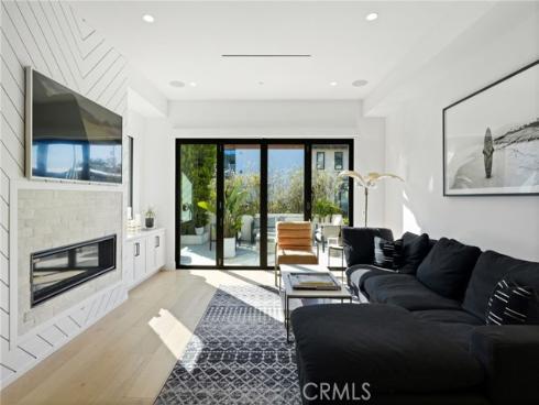 306  3rd   Street, Huntington Beach, CA