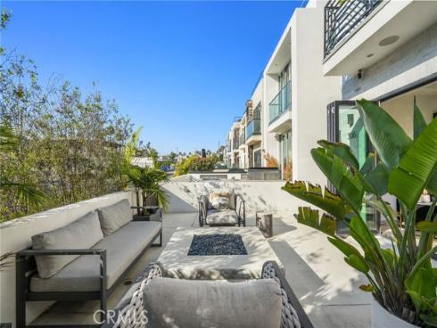 306  3rd   Street, Huntington Beach, CA