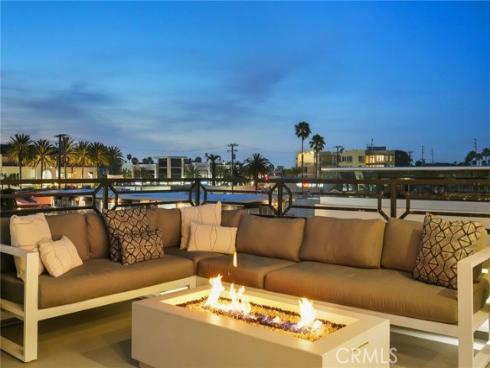 306  3rd   Street, Huntington Beach, CA