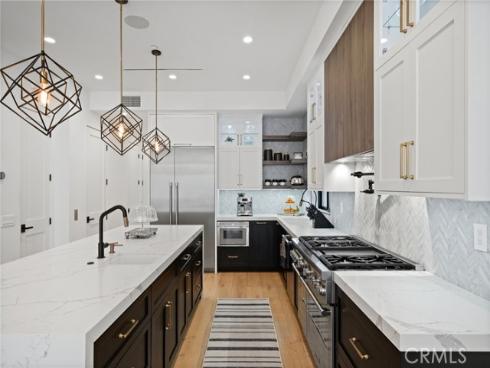 306  3rd   Street, Huntington Beach, CA