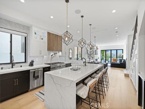 306  3rd   Street, Huntington Beach, CA