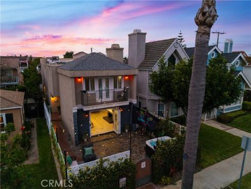 215 Knoxville Avenue, Huntington Beach, CA