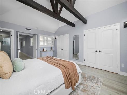 215 Knoxville Avenue, Huntington Beach, CA