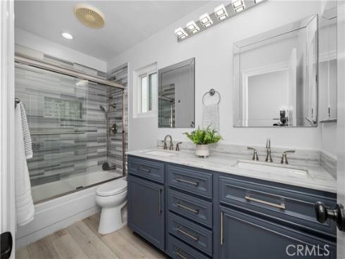 215 Knoxville Avenue, Huntington Beach, CA