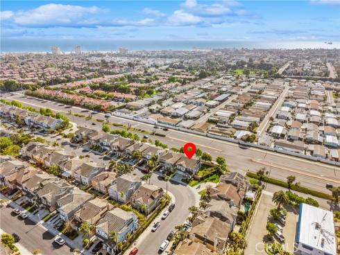 20851  Cabrillo   Lane, Huntington Beach, CA