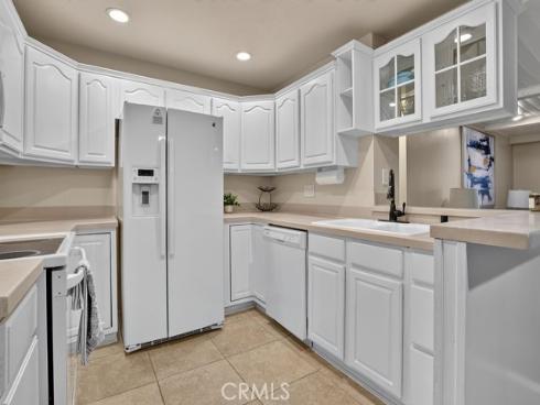 21372 Brookhurst 226 , Huntington Beach, CA