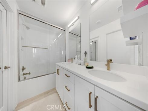 17961  Conch   Lane, Huntington Beach, CA