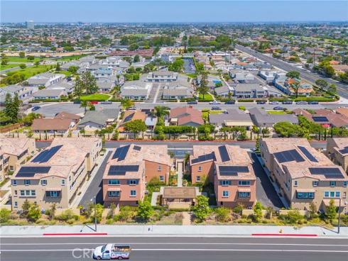 17961  Conch   Lane, Huntington Beach, CA