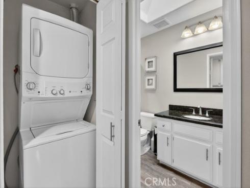 8182 Mainsail 204 , Huntington Beach, CA