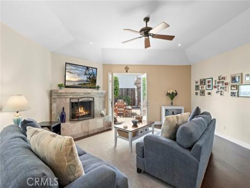207 Memphis Avenue, Huntington Beach, CA