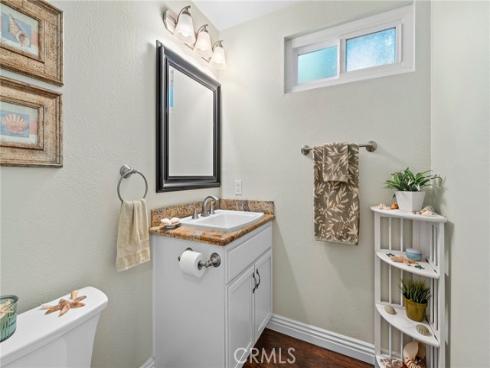207 Memphis Avenue, Huntington Beach, CA