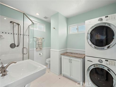 207 Memphis Avenue, Huntington Beach, CA