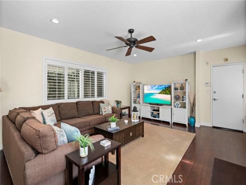 207 Memphis Avenue, Huntington Beach, CA