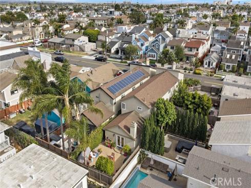 207 Memphis Avenue, Huntington Beach, CA