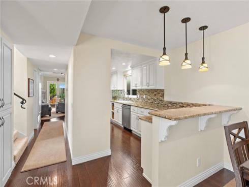 207 Memphis Avenue, Huntington Beach, CA