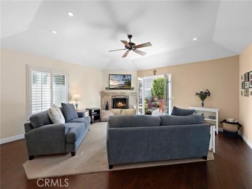 207 Memphis Avenue, Huntington Beach, CA