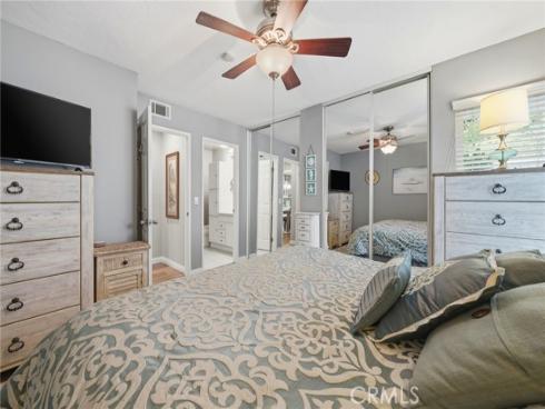 215 Wichita 409 Avenue, Huntington Beach, CA