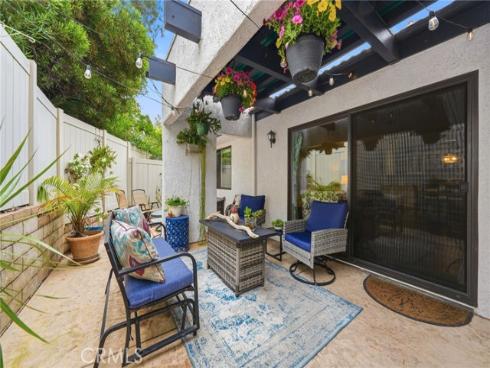 215 Wichita 409 Avenue, Huntington Beach, CA