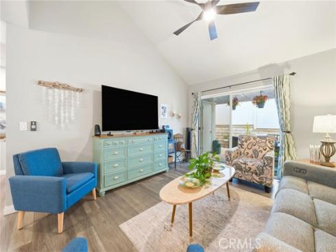 215 Wichita 409 Avenue, Huntington Beach, CA
