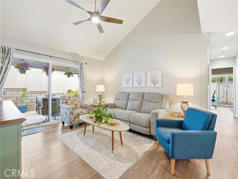 215 Wichita 409 Avenue, Huntington Beach, CA