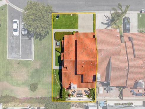 7895 Shell Circle, Huntington Beach, CA