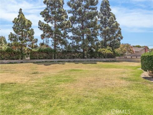 8471 Basin Circle, Huntington Beach, CA
