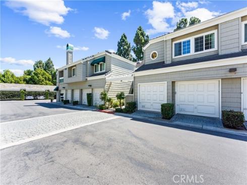 7402 Yellowtail Drive #204 204 Drive, Huntington Beach, CA