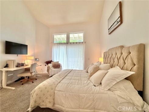 7402 Yellowtail Drive #204 204 Drive, Huntington Beach, CA