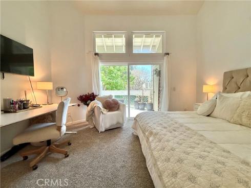 7402 Yellowtail Drive #204 204 Drive, Huntington Beach, CA