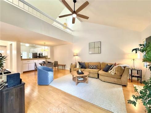 7402 Yellowtail Drive #204 204 Drive, Huntington Beach, CA