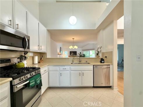 7402 Yellowtail Drive #204 204 Drive, Huntington Beach, CA