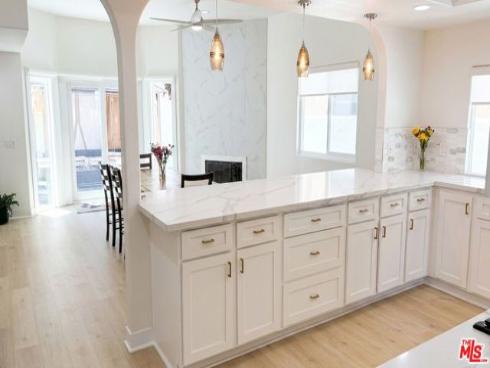 218 Indianapolis Avenue, Huntington Beach, CA