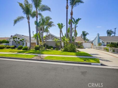 17711  Edwards  , Huntington Beach, CA