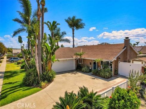17711  Edwards  , Huntington Beach, CA