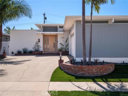 17391 Alta Vista Circle, Huntington Beach, CA