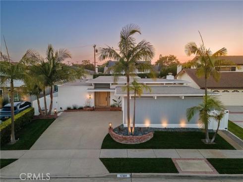 17391 Alta Vista Circle, Huntington Beach, CA