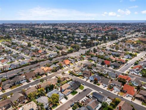 8412  Velvet   Circle, Huntington Beach, CA