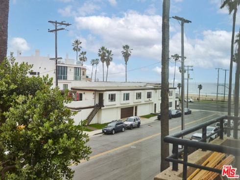 1200 Pacific Coast 305 Highway, Huntington Beach, CA